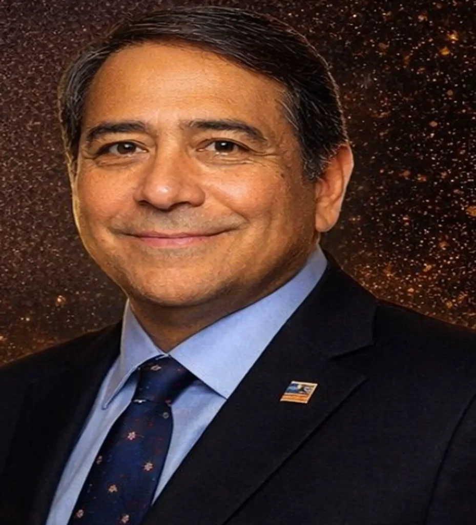 Dr. Alberto Flores